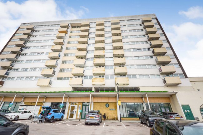 22 Tower Heights, Hoddesdon, Herts, EN11 8UQ 10