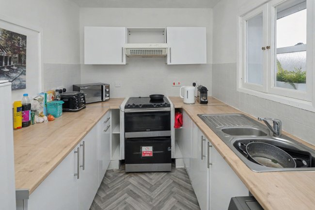 78 Clarence Road, Manor Park, London, E12 5BH 9