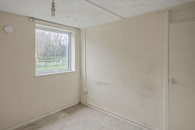 51 Waiblingen Way, Devizes SN10 2BW 4