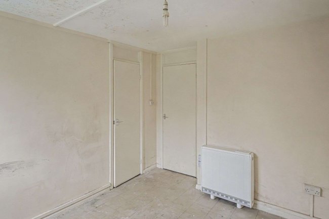 51 Waiblingen Way, Devizes SN10 2BW 4
