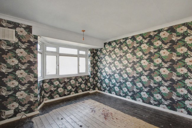 131 Glenhurst Avenue, Bexley, Kent, DA5 3QQ 1