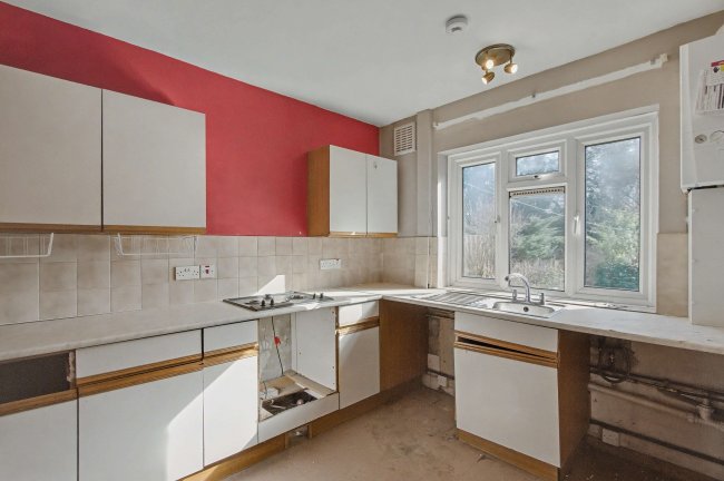 131 Glenhurst Avenue, Bexley, Kent, DA5 3QQ 1