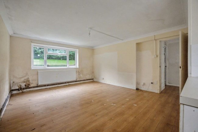 21 Chenies Close, Tunbridge Wells, Kent, TN2 5LL 4