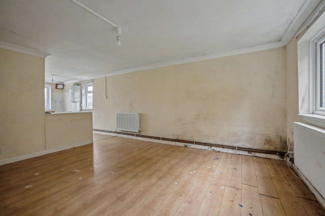 21 Chenies Close, Tunbridge Wells, Kent, TN2 5LL 4