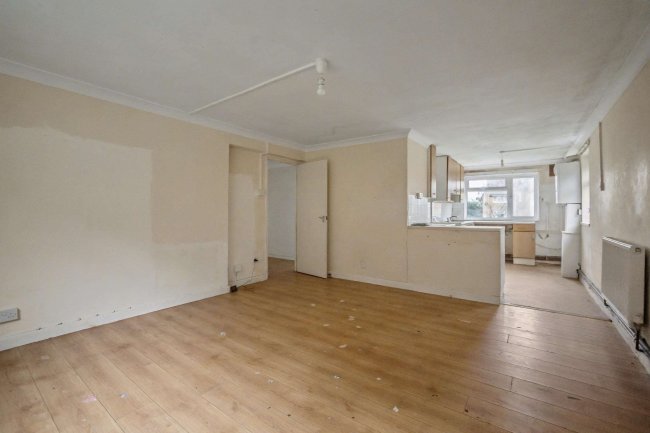 21 Chenies Close, Tunbridge Wells, Kent, TN2 5LL 4