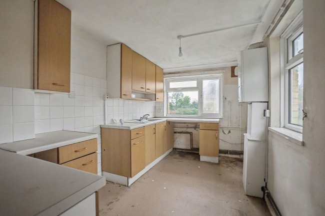 21 Chenies Close, Tunbridge Wells, Kent, TN2 5LL 4