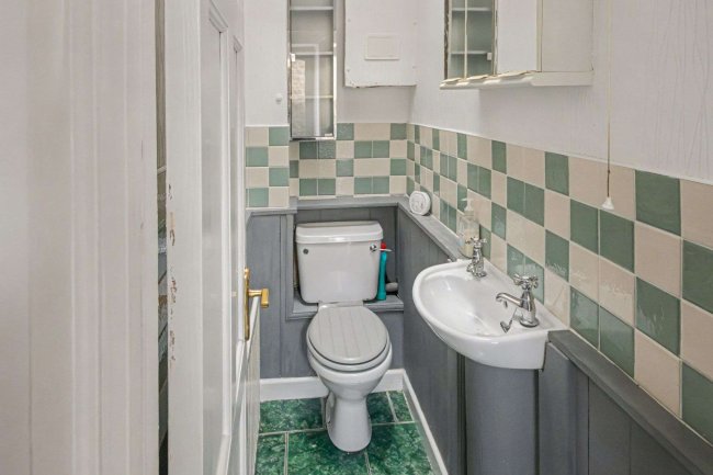 18 York Street, Frome, BA11 3DG 10