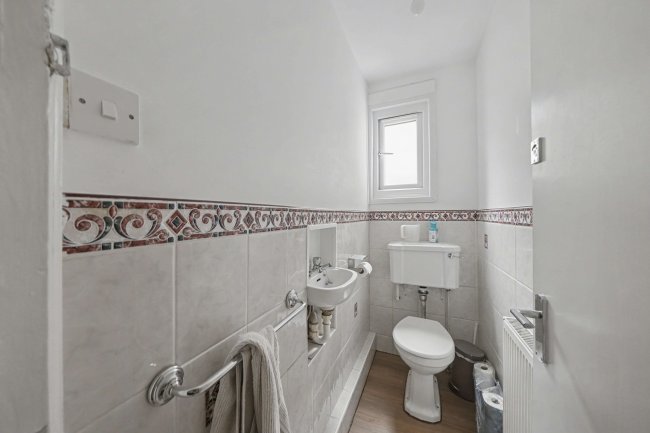 19 Louisville Road, Tooting, London SW17 8RL 4