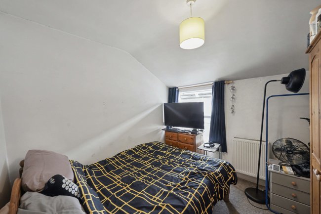 19 Louisville Road, Tooting, London SW17 8RL 4