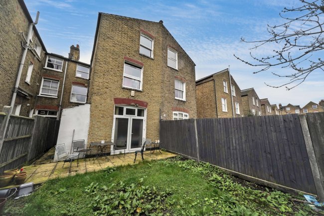 19 Louisville Road, Tooting, London SW17 8RL 4