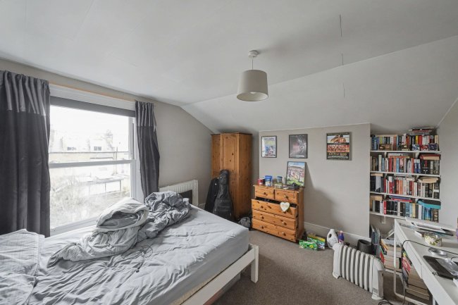 19 Louisville Road, Tooting, London SW17 8RL 4