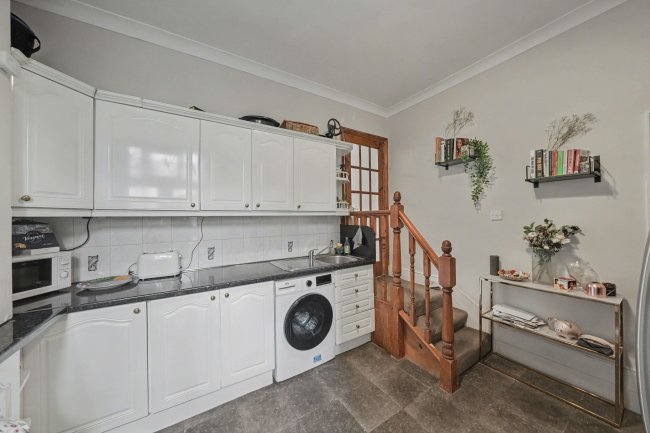 19 Louisville Road, Tooting, London SW17 8RL 4