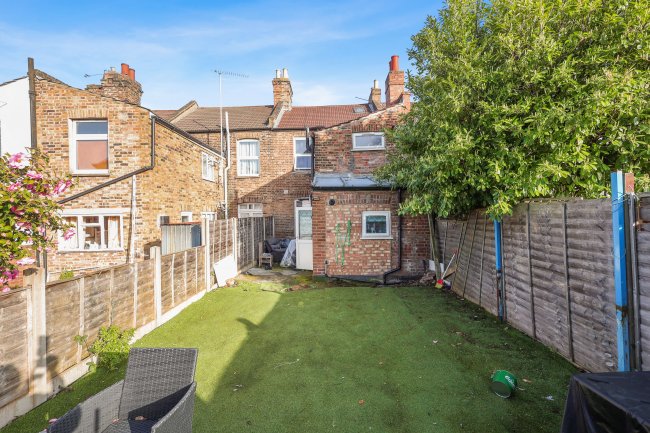 Flat A, 15 Elsden Road, Tottenham, London, N17 6RY 3