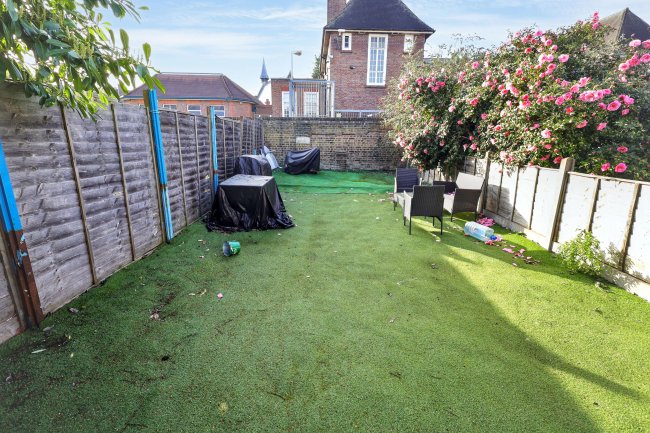 Flat A, 15 Elsden Road, Tottenham, London, N17 6RY 3