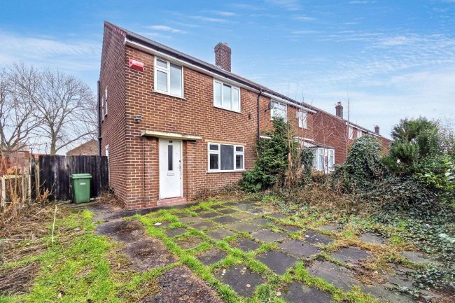 18 Shaftesbury Gardens, Flixton M41 6NP 3
