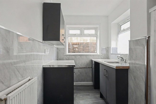 118 Johnston Street, Blackburn, Lancashire, BB2 1HY 4