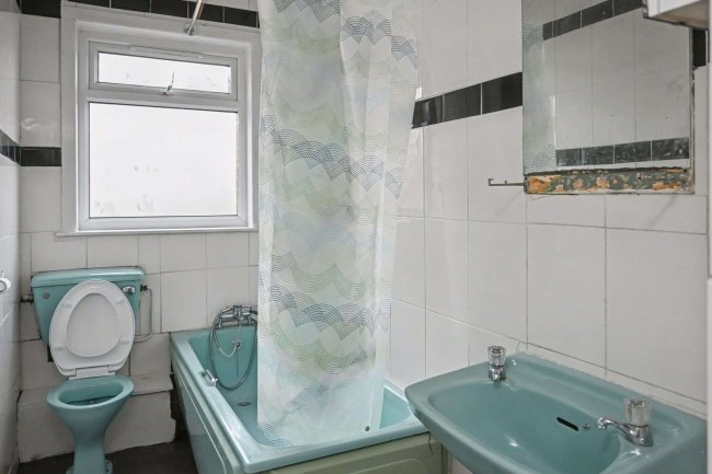 118 Johnston Street, Blackburn, Lancashire, BB2 1HY 4