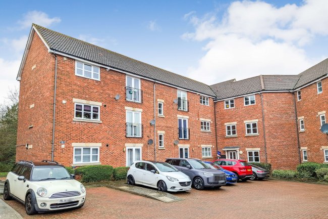 36 Otterburn Crescent, Milton Keynes, Buckinghamshire, MK5 6LX 3