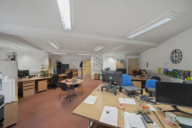 Key House, 106 High Street, Yiewsley, West Drayton, UB7 7BQ 4