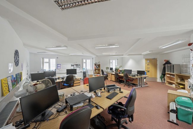 Key House, 106 High Street, Yiewsley, West Drayton, UB7 7BQ 4