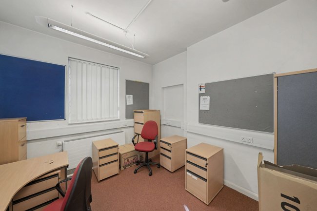 Key House, 106 High Street, Yiewsley, West Drayton, UB7 7BQ 4