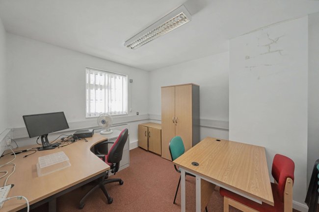 Key House, 106 High Street, Yiewsley, West Drayton, UB7 7BQ 4