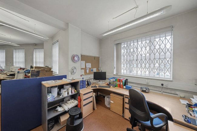 Key House, 106 High Street, Yiewsley, West Drayton, UB7 7BQ 4