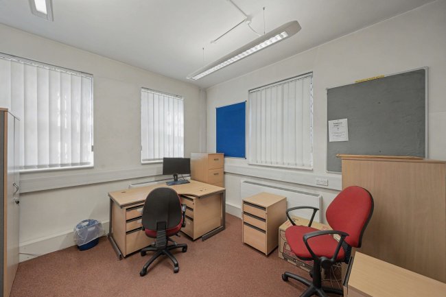 Key House, 106 High Street, Yiewsley, West Drayton, UB7 7BQ 4