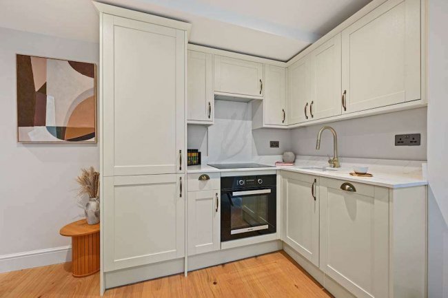 53d Tavistock Road, London, Notting Hill, W11 1AR 1