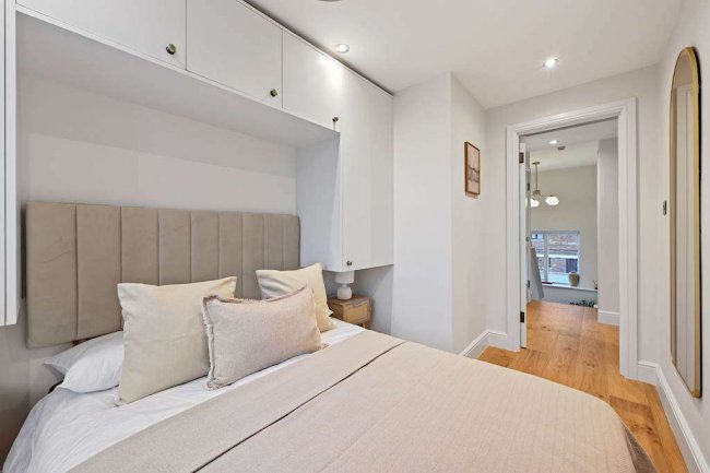 53d Tavistock Road, London, Notting Hill, W11 1AR 1