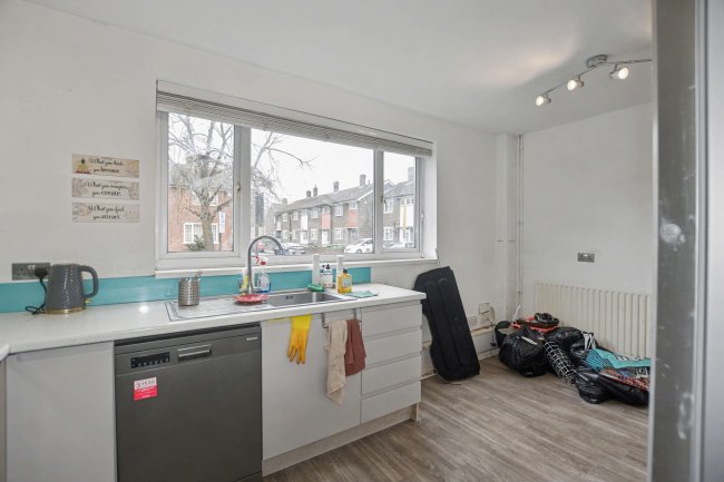 93 Luffield Road, Abbey Wood, London, SE2 9JW 9