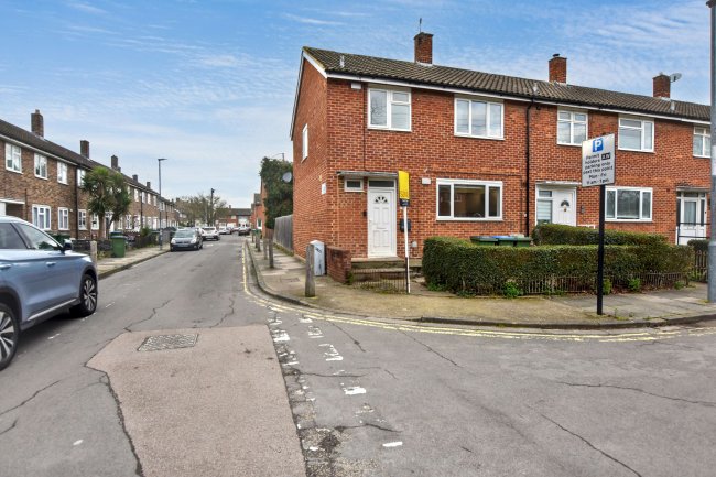 93 Luffield Road, Abbey Wood, London, SE2 9JW 9