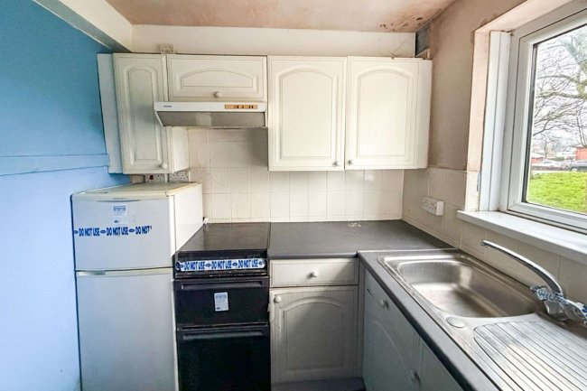 13 Matthews Walk, Stoke-on-Trent, Staffordshire ST1 3QX 1