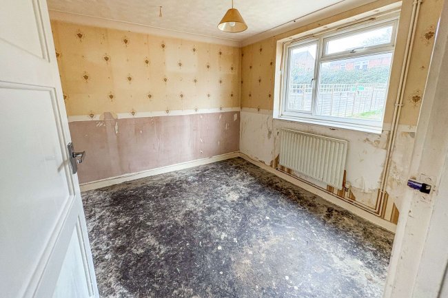 36 St Patricks Road, Yeovil, Somerset, BA21 3EX 8