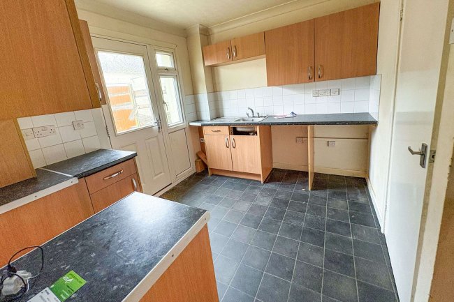 36 St Patricks Road, Yeovil, Somerset, BA21 3EX 8