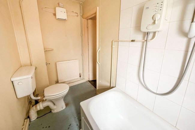 Flat 29 Sheldon Road, Chippenham, Wiltshire, SN14 0BP 2