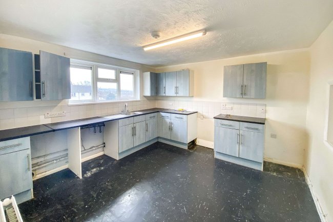 Flat 48, Patchway, Chippenham, SN14 0HZ 4