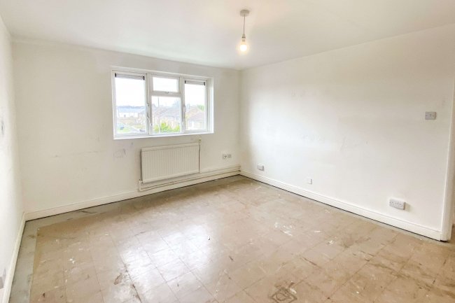 Flat 48, Patchway, Chippenham, SN14 0HZ 4