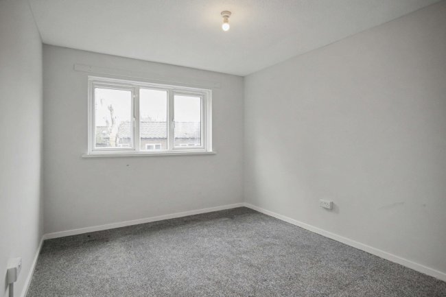 12 Rosemount Walk, Keighley, West Yorkshire, BD21 2EE 6