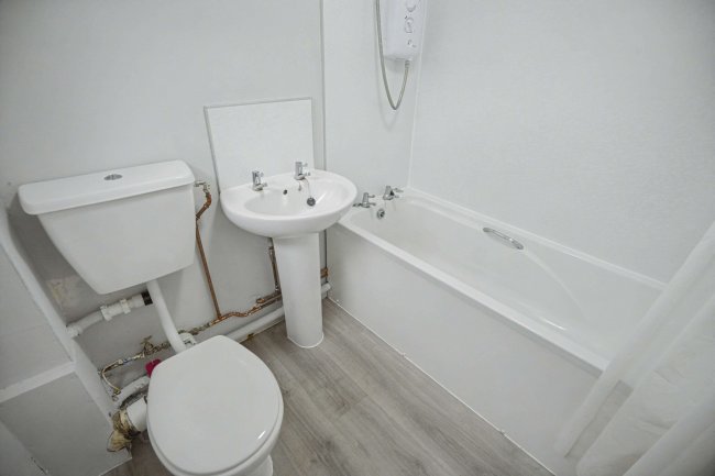 12 Rosemount Walk, Keighley, West Yorkshire, BD21 2EE 6
