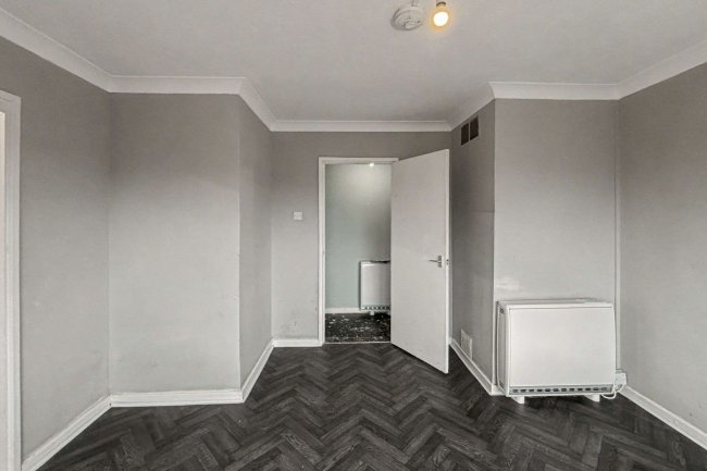 56L Firthcliffe Road, Liversedge, West Yorkshire, WF15 6HF 9