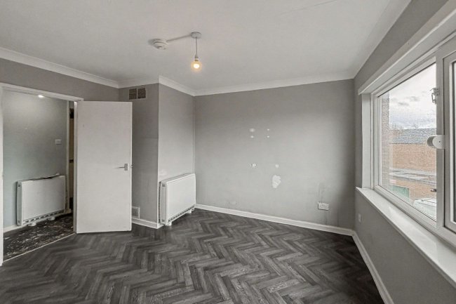 56L Firthcliffe Road, Liversedge, West Yorkshire, WF15 6HF 9