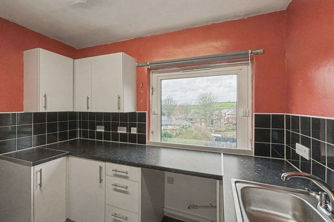 56L Firthcliffe Road, Liversedge, West Yorkshire, WF15 6HF 9