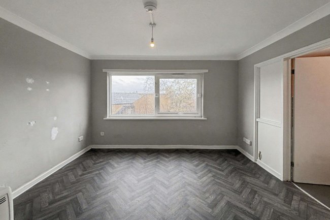 56L Firthcliffe Road, Liversedge, West Yorkshire, WF15 6HF 9