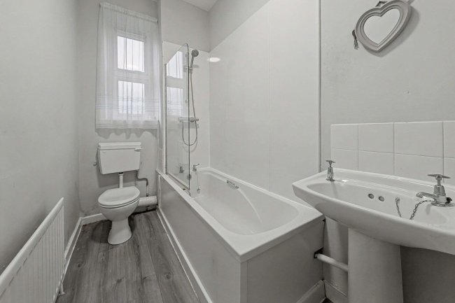 25 Stratford Road, Newcastle Upon Tyne, Tyne And Wear, NE6 5PB 5