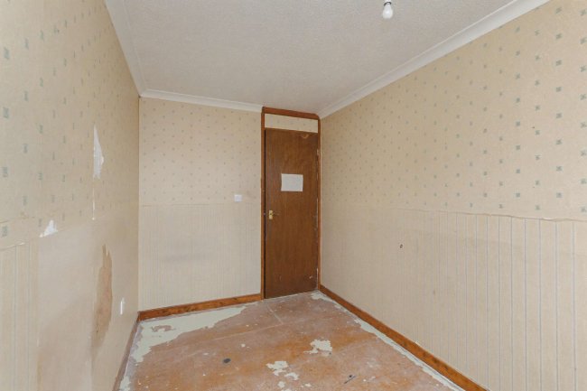 2 The Wharfe, Bedford, Bedfordshire, MK41 7XP 6