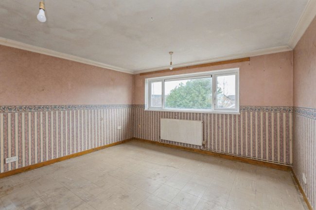 2 The Wharfe, Bedford, Bedfordshire, MK41 7XP 6