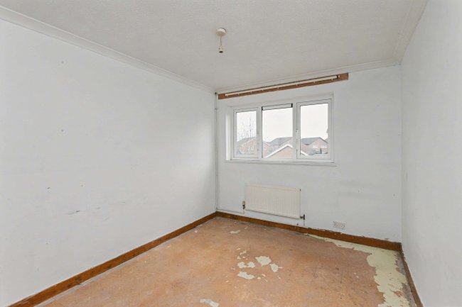 2 The Wharfe, Bedford, Bedfordshire, MK41 7XP 6