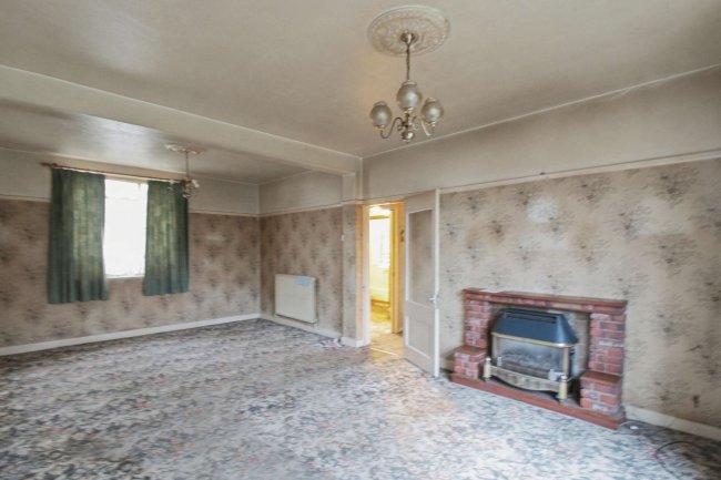 12 Chigwell Lane, Loughton, Essex, IG10 3RW 8