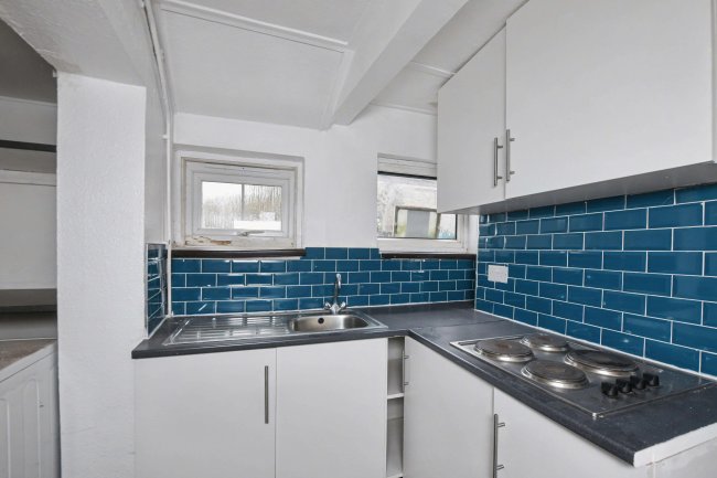 Flat 1, 19-23 High Street, Colchester, Essex, CO7 0AG 8